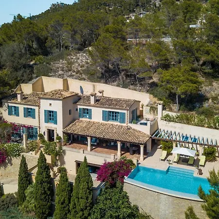 Apartment Stunning Hilltop Villa With Infinity Pool And Perfect Views *