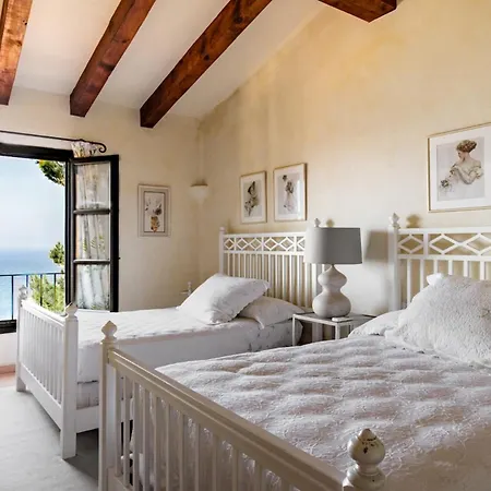 Apartment Stunning Hilltop Villa With Infinity Pool And Perfect Views *