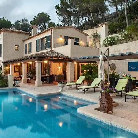 Stunning Hilltop Villa With Infinity Pool And Perfect Views * San Sebastian