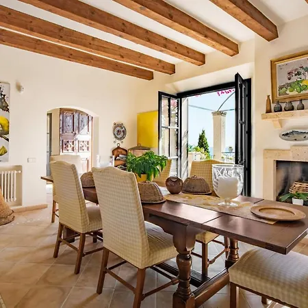 Stunning Hilltop Villa With Infinity Pool And Perfect Views Apartment
