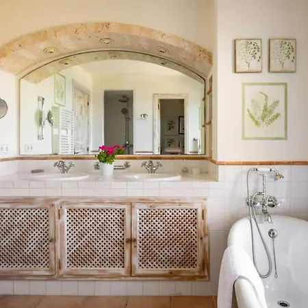 Stunning Hilltop Villa With Infinity Pool And Perfect Views * San Sebastian